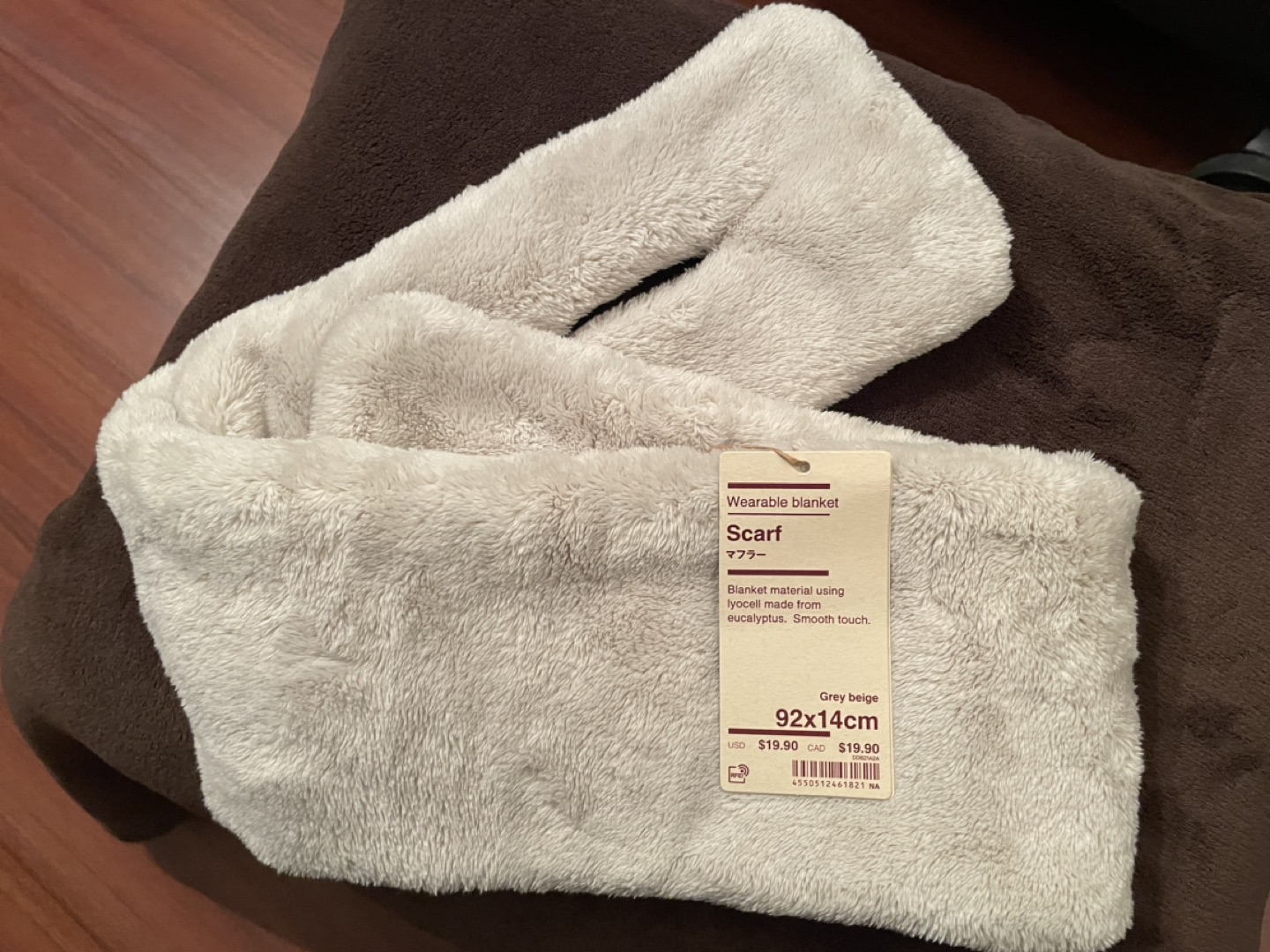 Brand new Muji wearable blanket scarf image indicator(3)