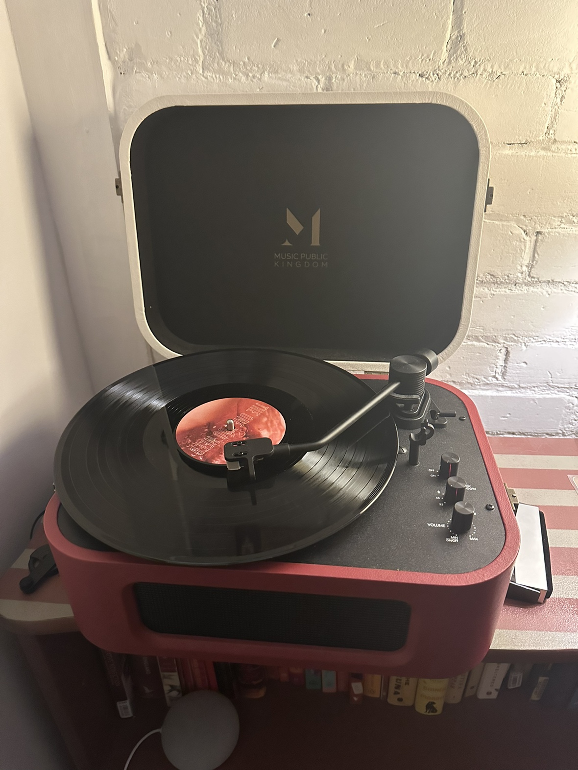 Record Player - photo 2