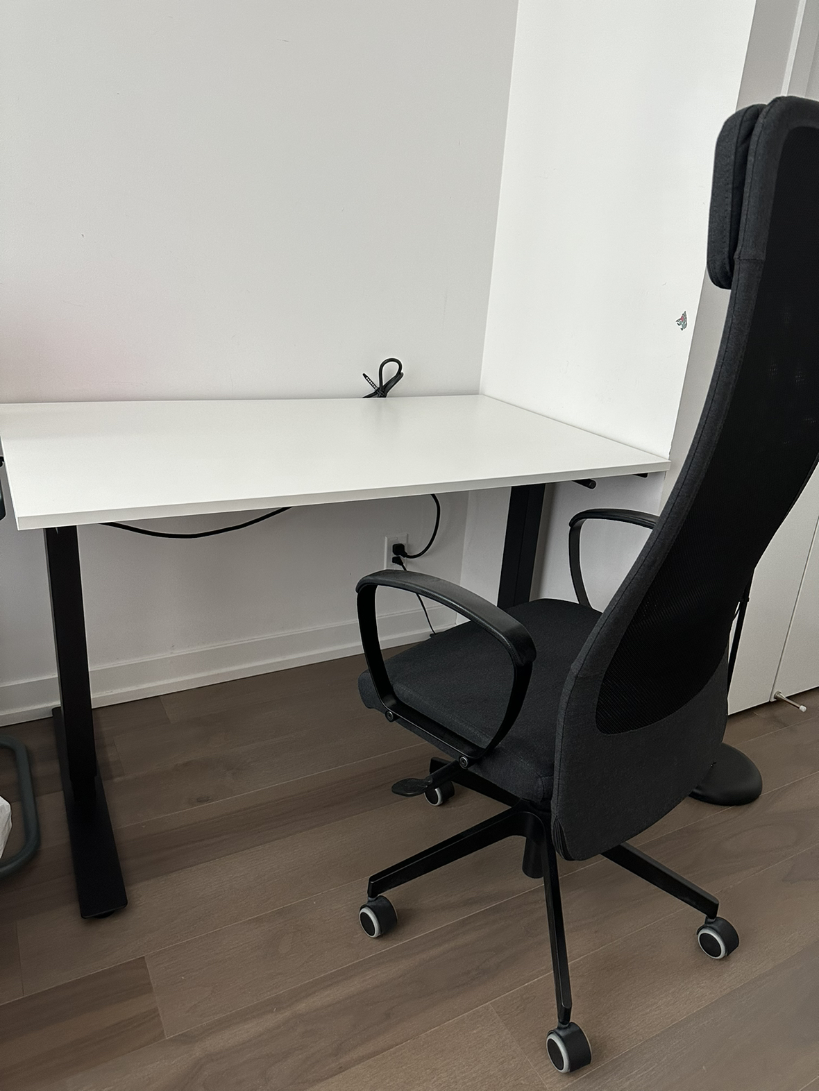 Ikea desk Height adjustable - photo 2