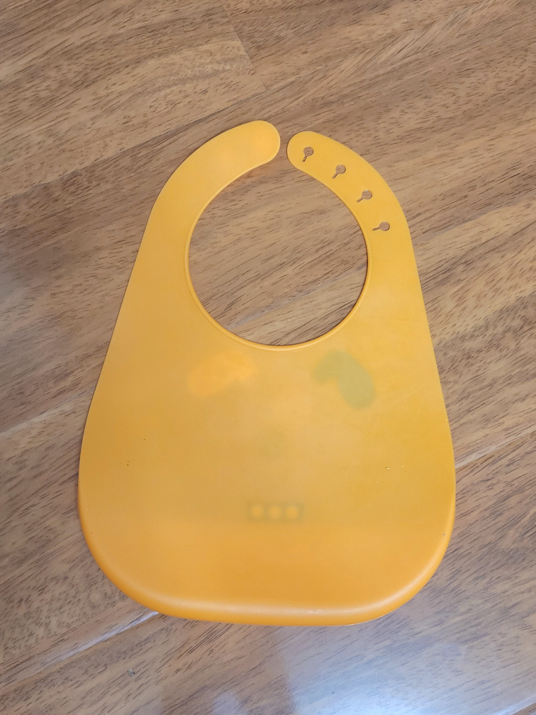 #Freecycle - Bib for your baby 👶 image indicator(2)