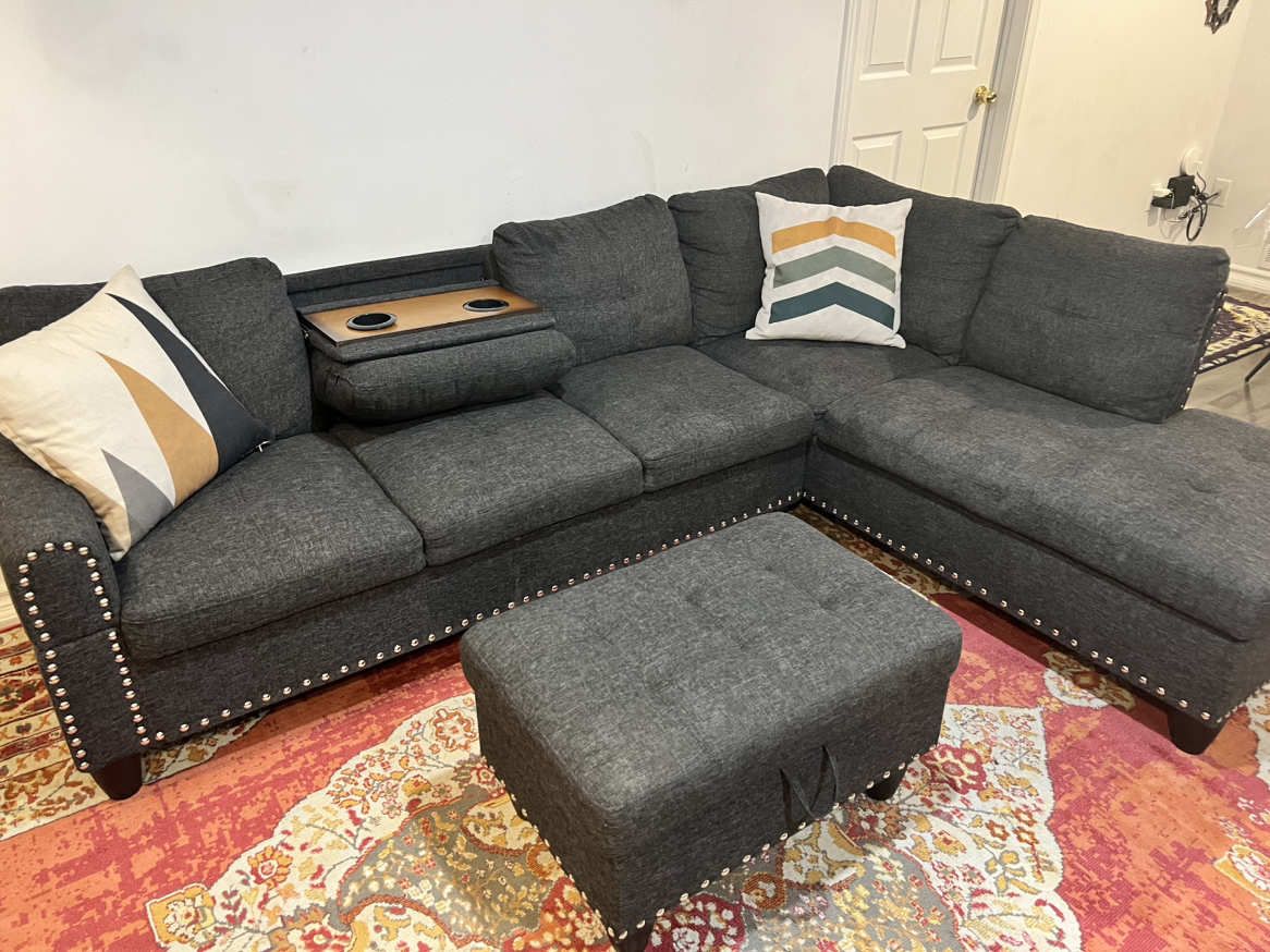 Sectional sofa with ottoman