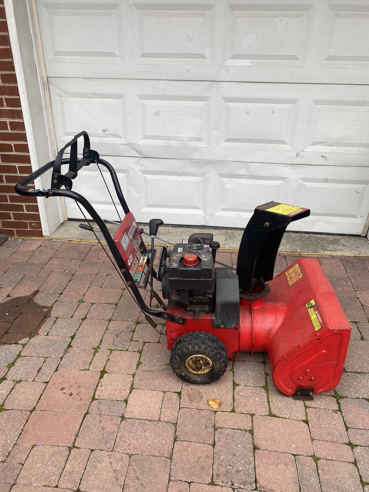 4HP 2 Stage Tecumseh Snowblower❄️