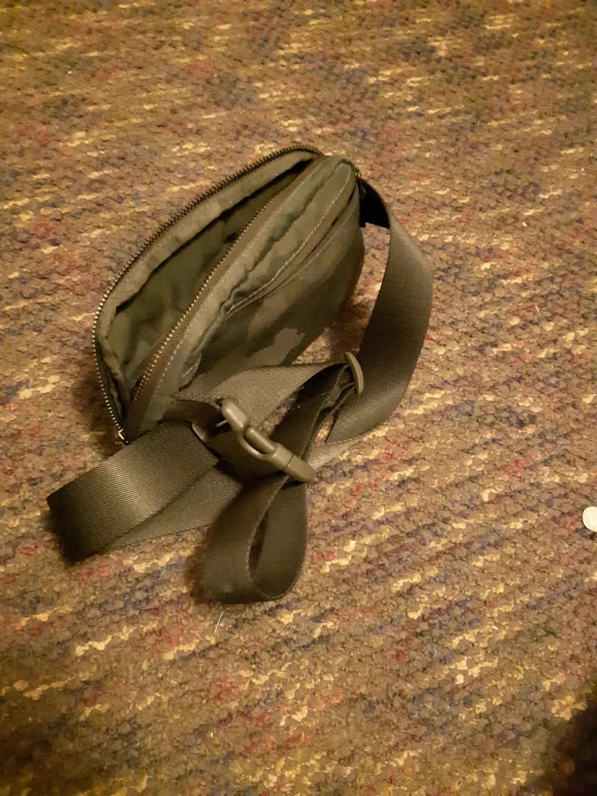 Lululemon Fanny Pack / Belt Bag - photo 2
