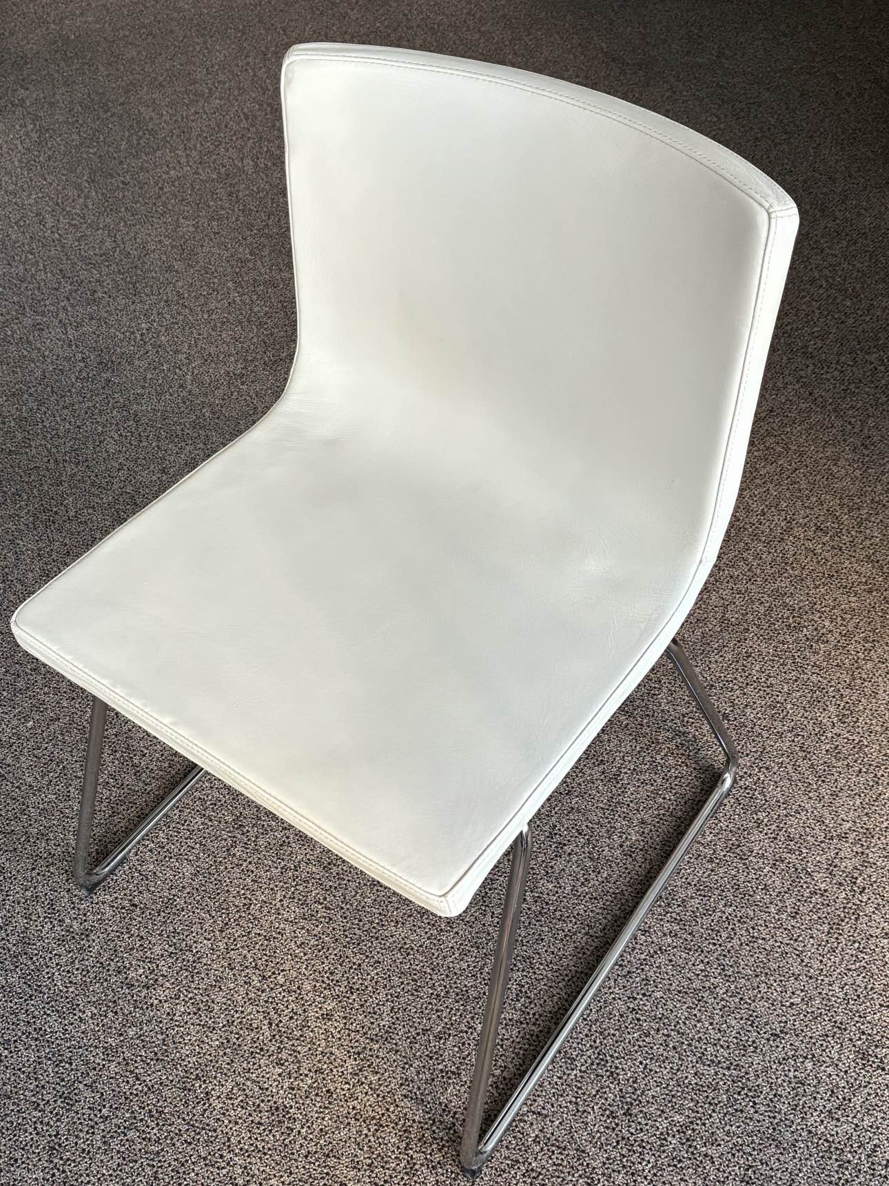 IKEA dining chairs - set of 2 (leather, white) - photo 4