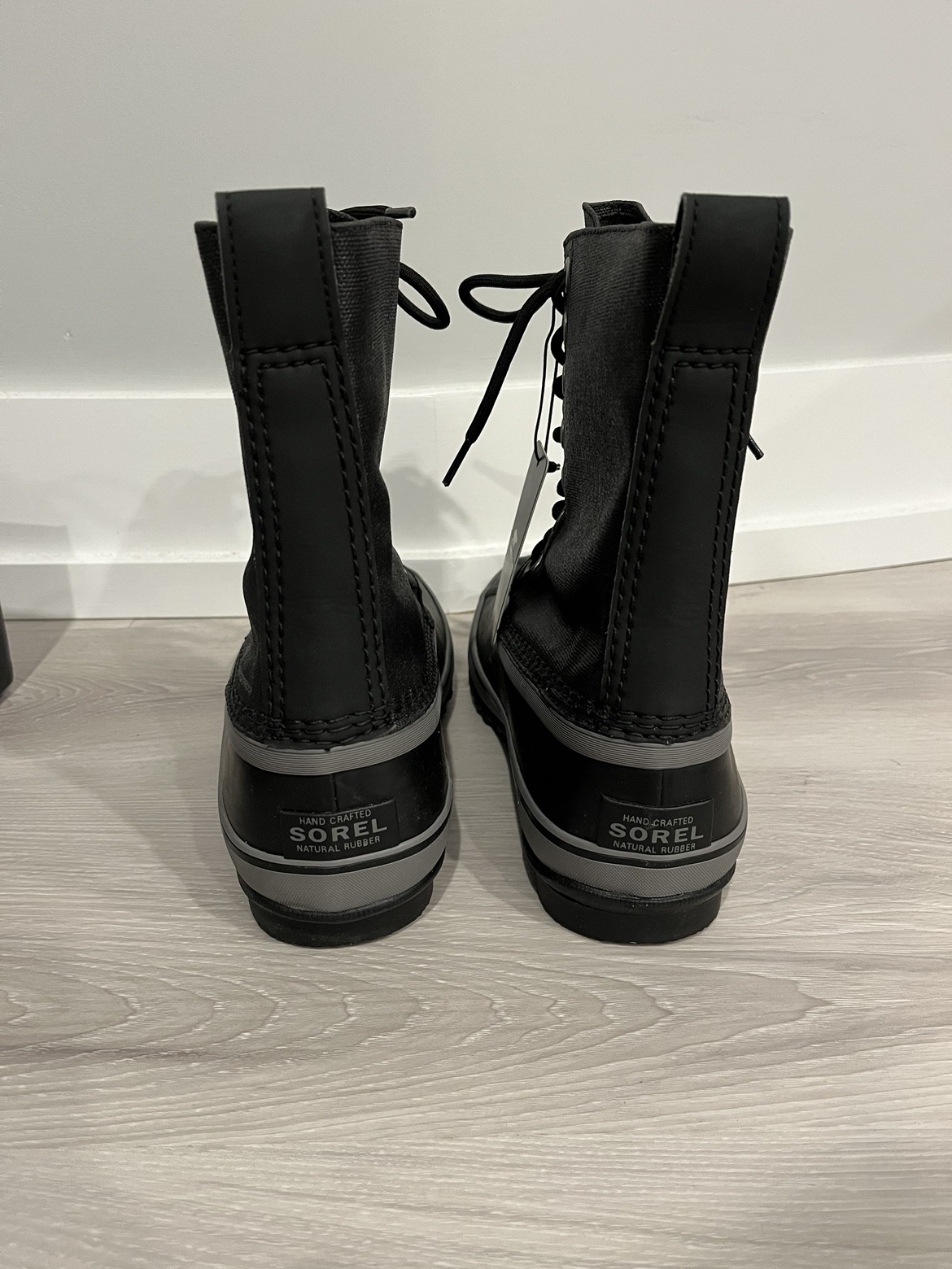 Brand new Woman Sorel CVS winter boots image indicator(4)
