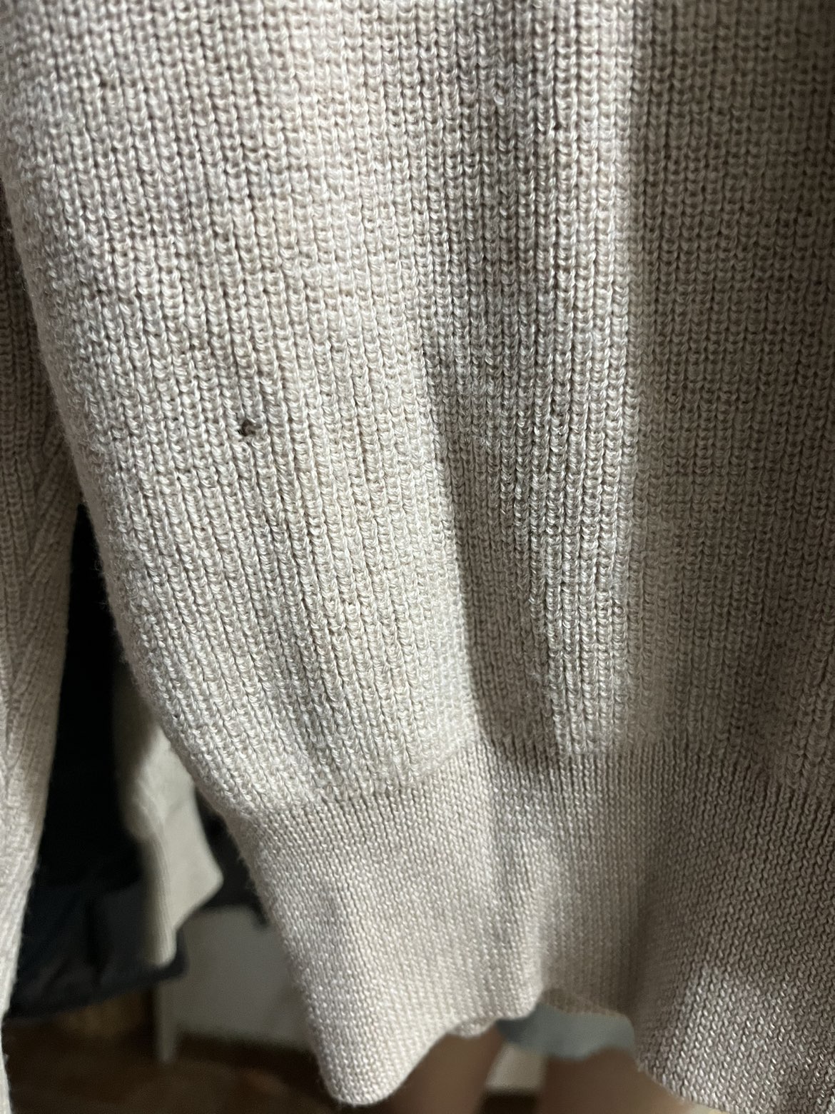 Aritzia Sweater - XS image indicator(3)