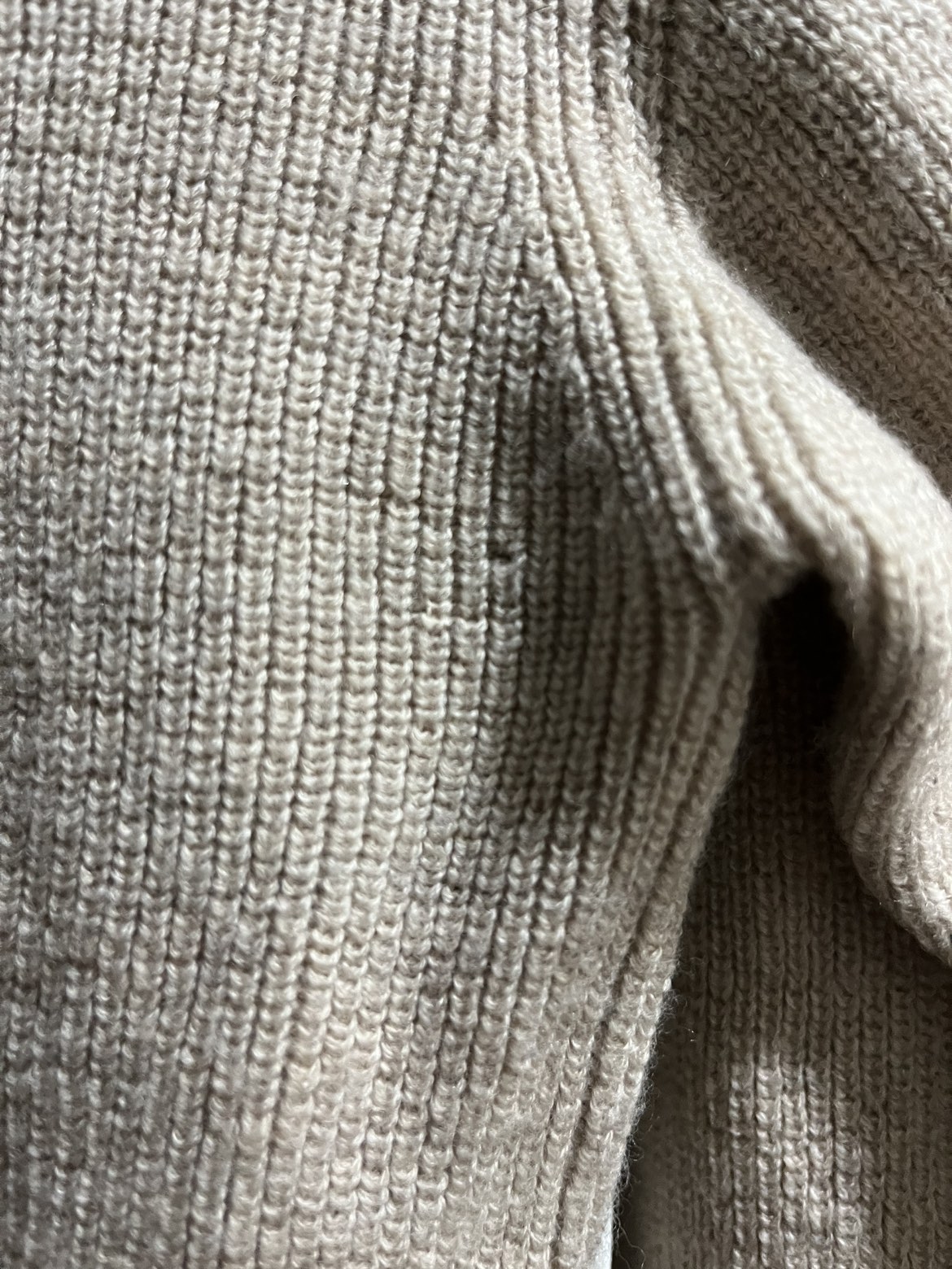 Aritzia Sweater - XS image indicator(2)