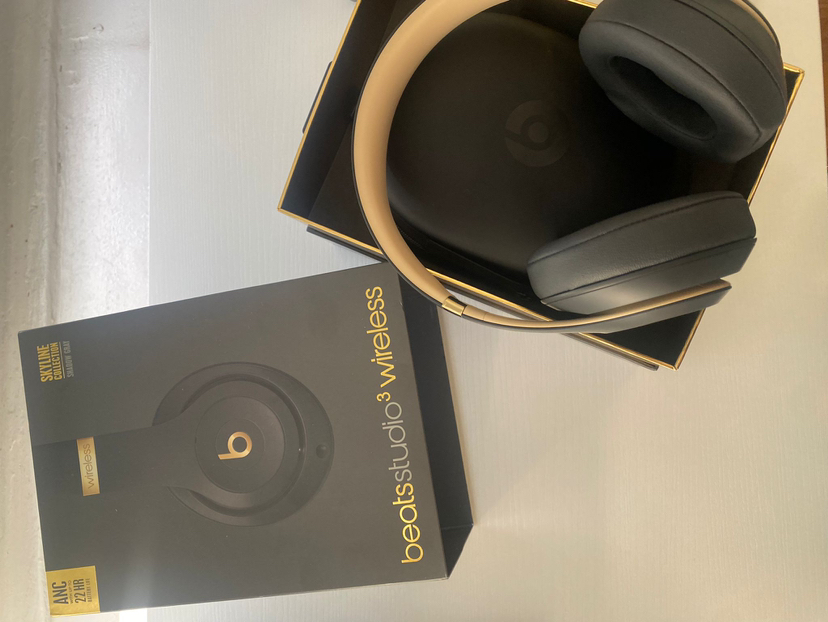 (Brand new 60% off) Beats Studio 3 wireless - photo 4