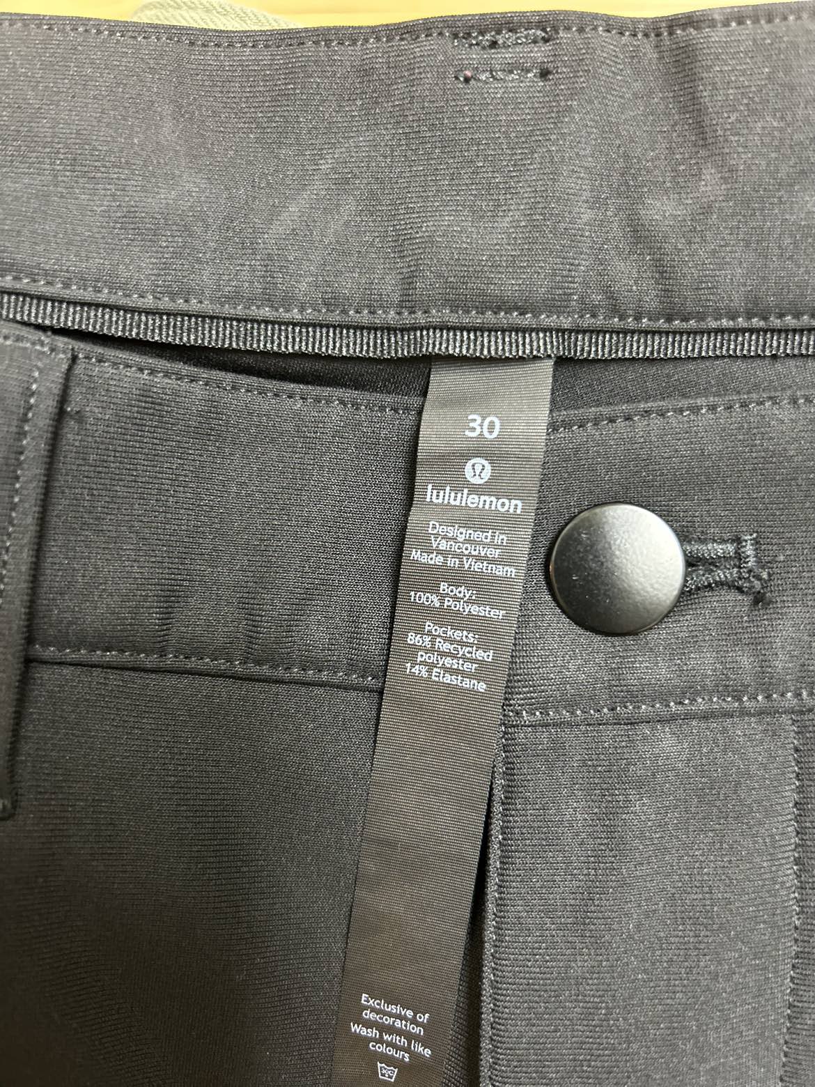 Lululemon Men’s ABC pants image indicator(3)