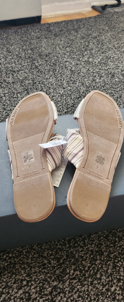 New Women's Sandals #freecycle image indicator(2)