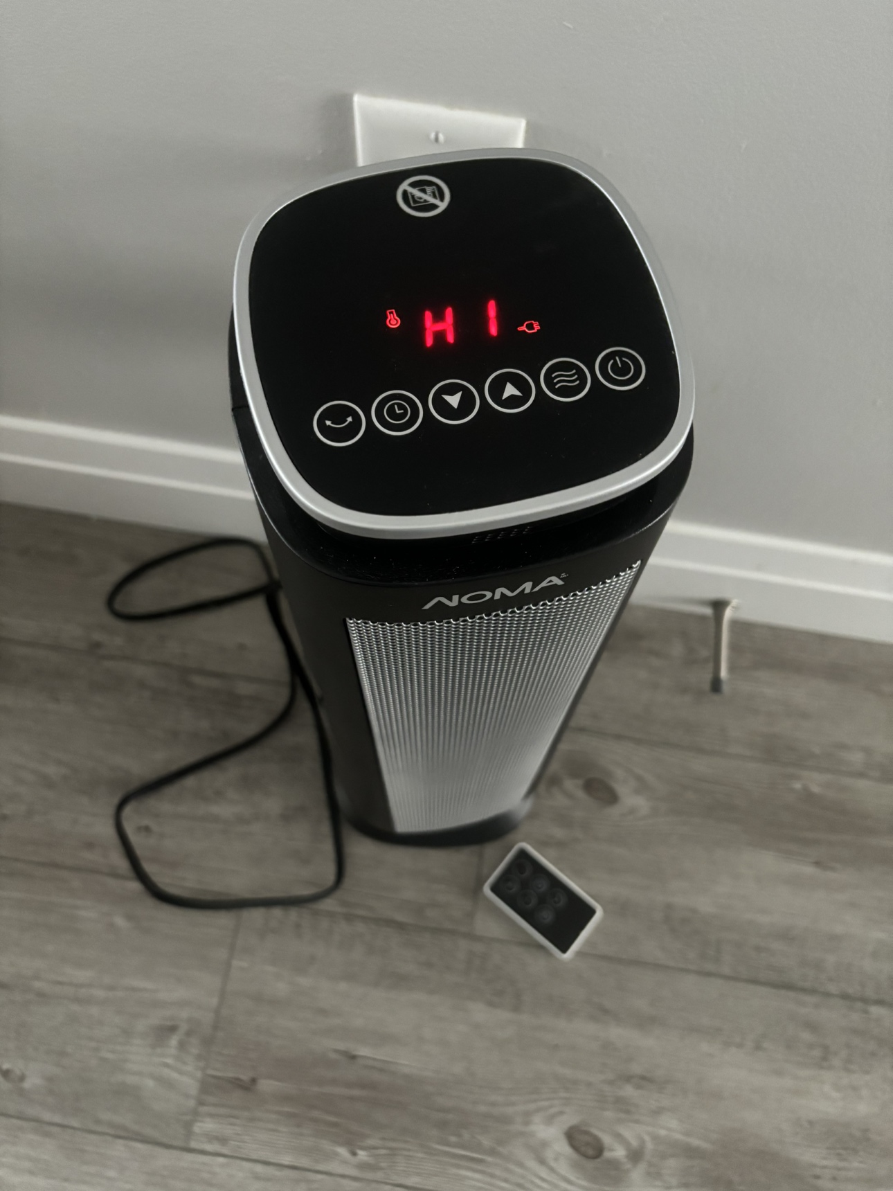 Space Heater Rotating with Remote - photo 3