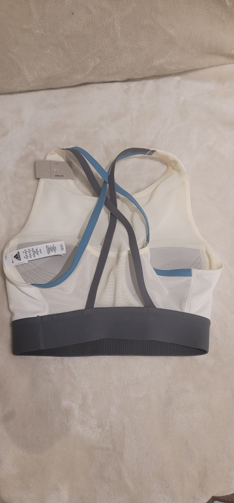 Adidas 2XS sport bra #freecycle image indicator(3)