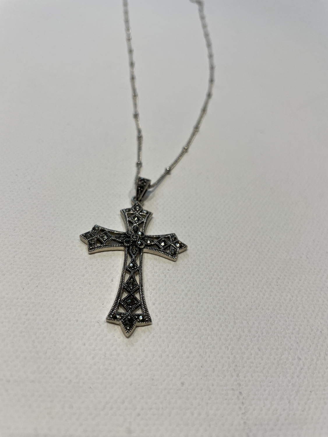 925 cross necklace image indicator(2)