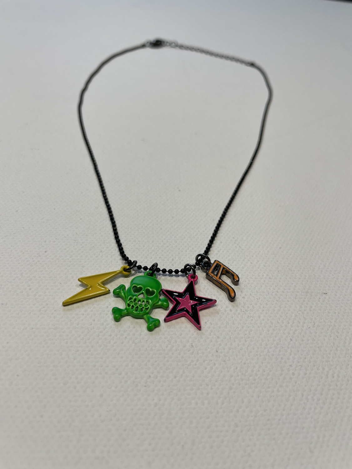 Skull and rock necklace image indicator(2)