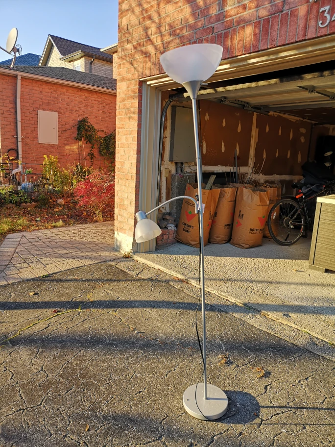 White Ikea Tagarp floor lamp image indicator(2)