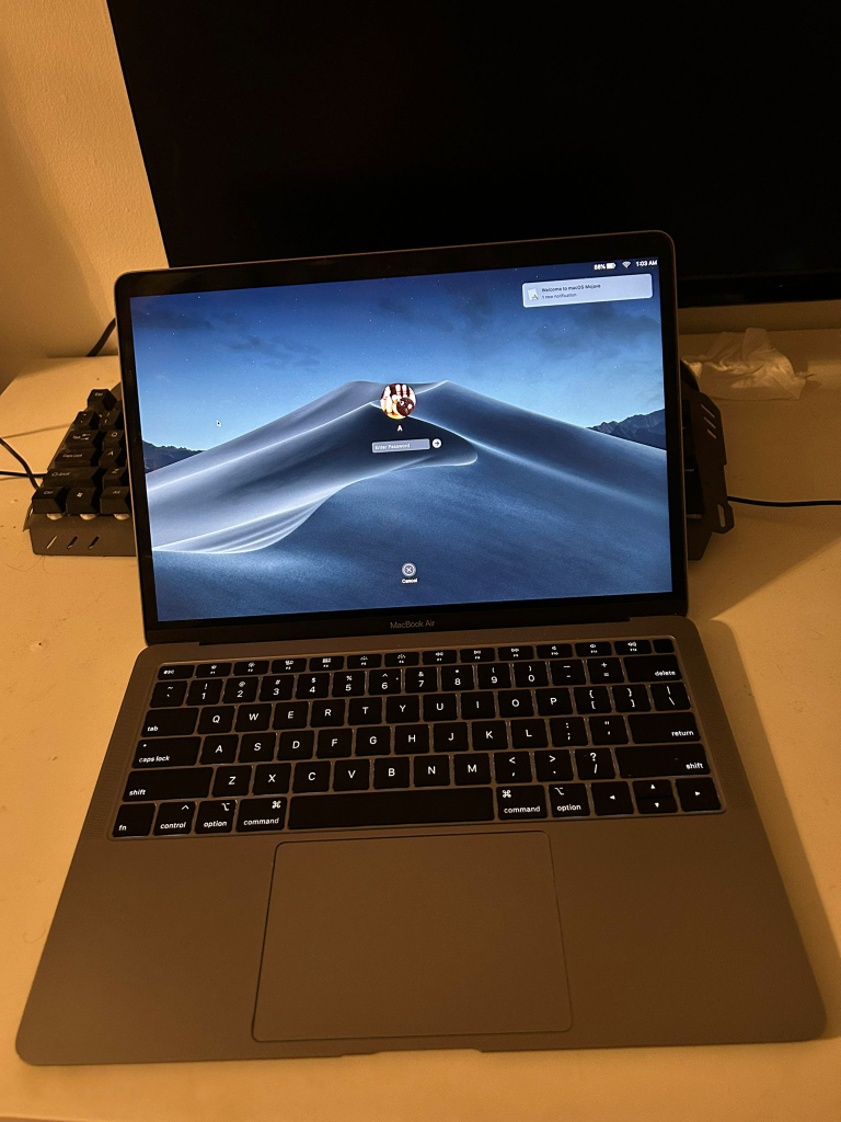 macbook pro 2018 air - photo 2