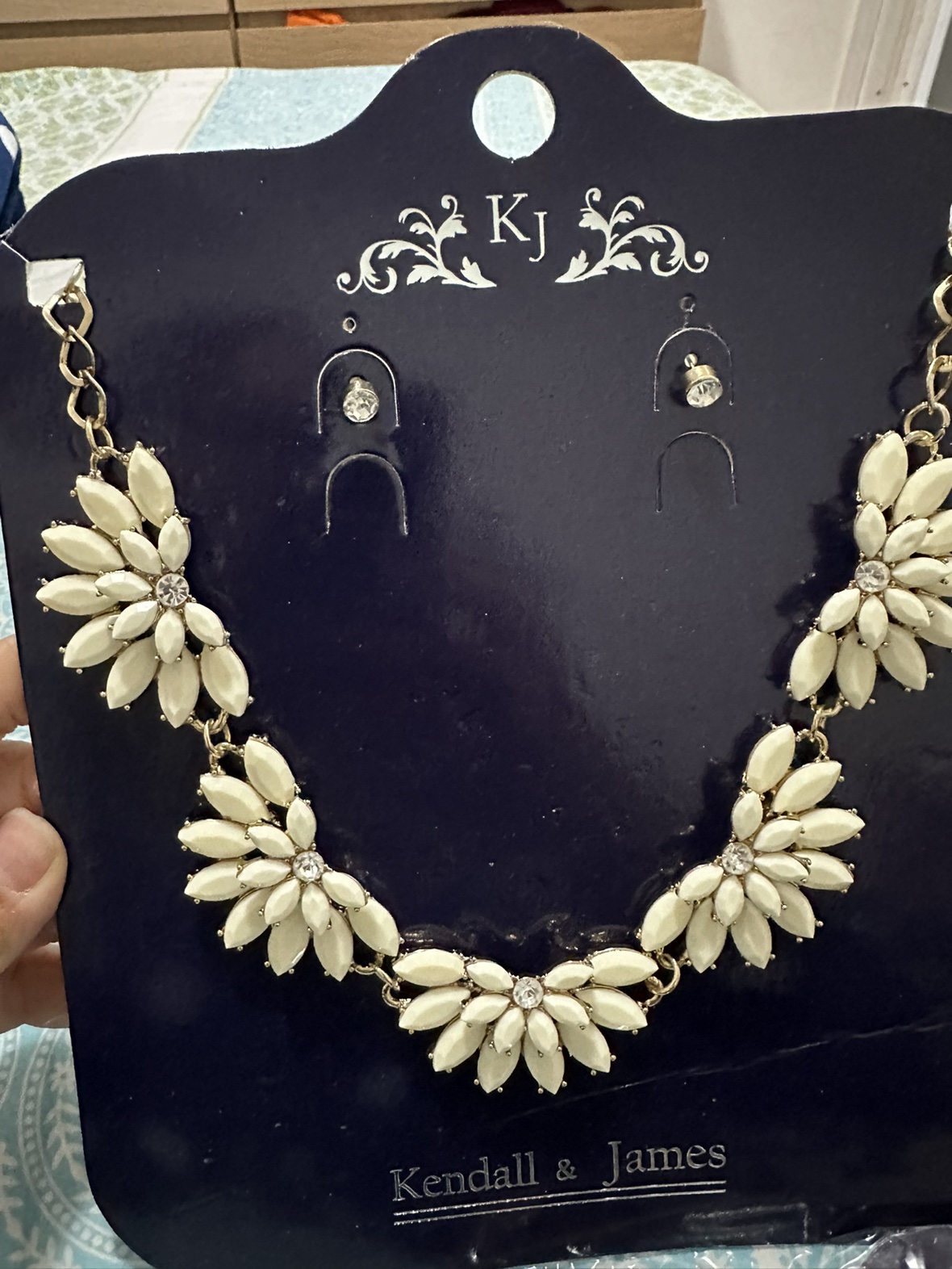 James and Kendal’s jewelry thumbnail