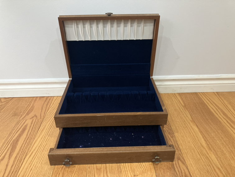 Jewelry box #Freecycle thumbnail