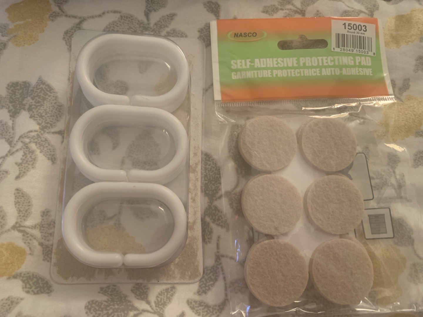❄️New Shower Hooks/ 12 Floor Protectors thumbnail