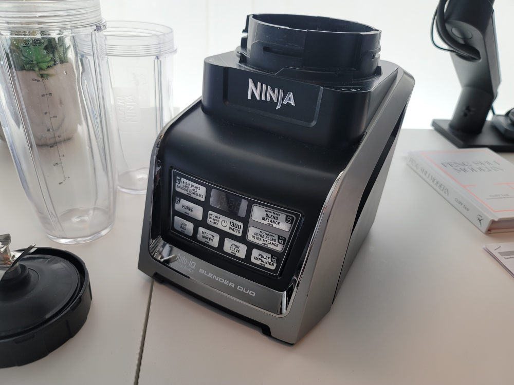 Ninja Blender Duo with Auto iQ, with Nutri-Ninja cups (BL640) image indicator(2)