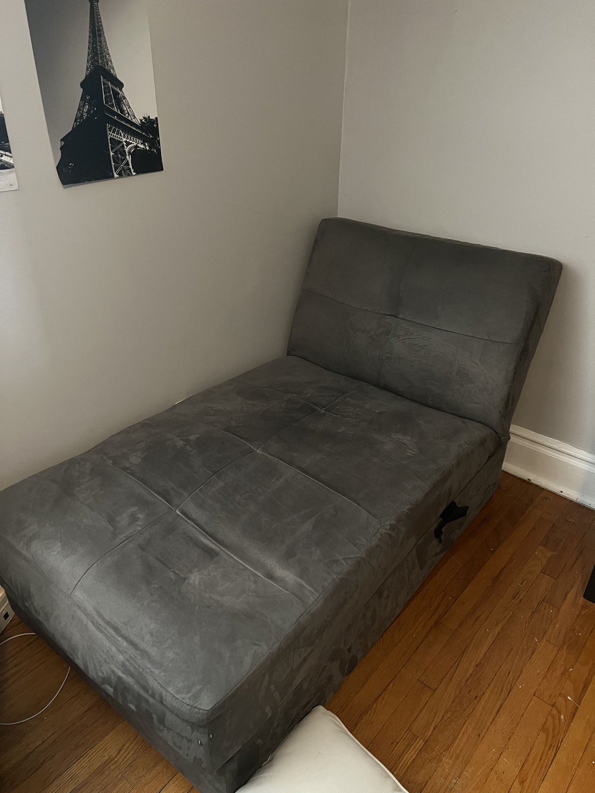 Free lounge couch with storage