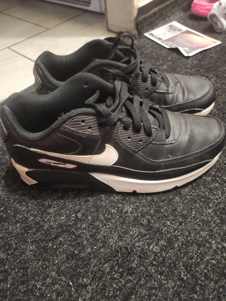 nike air max size 7YOUTH thumbnail