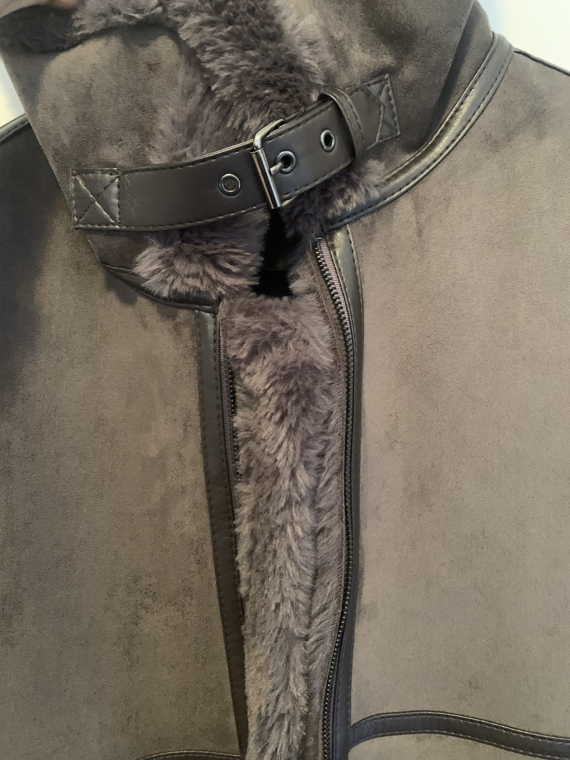 Shearling coat image indicator(3)