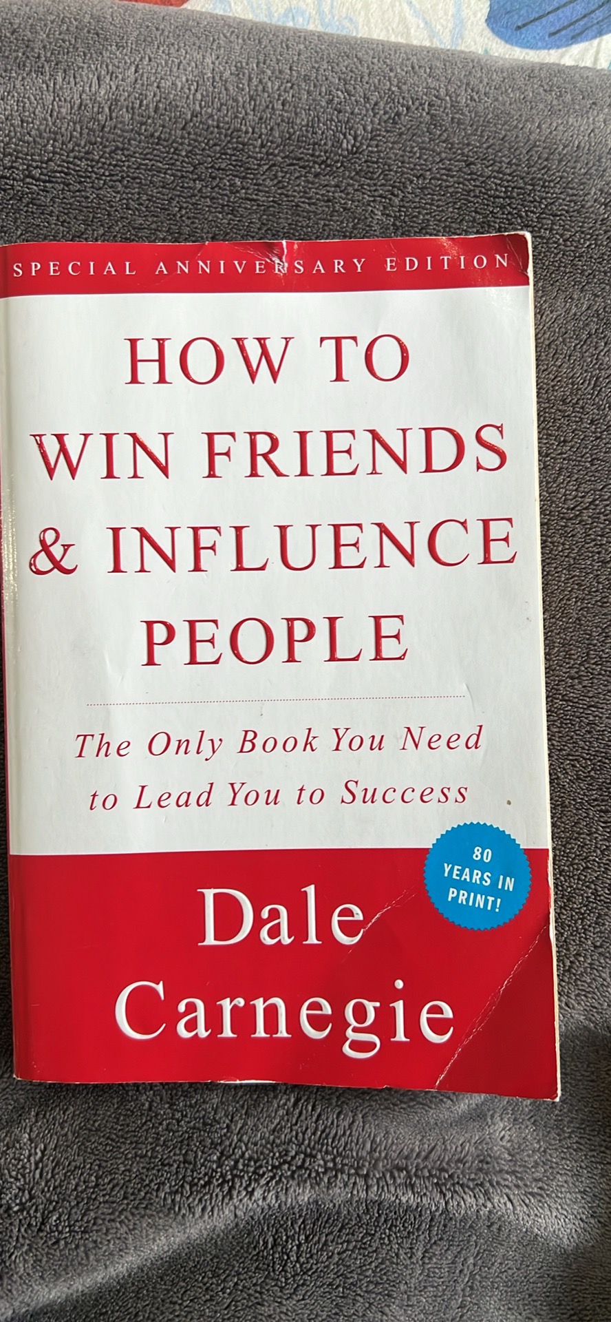 How to win friends & influence people(paperback) ❄️