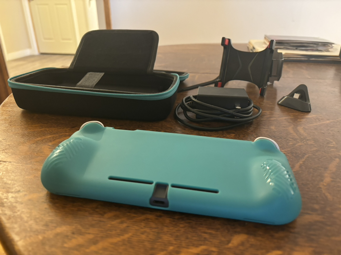 Nintendo Switch Lite w/gear - photo 3