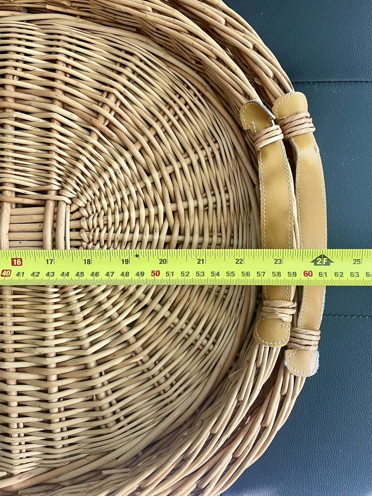 Set of two wicker trays with handles 24inX18in image indicator(4)