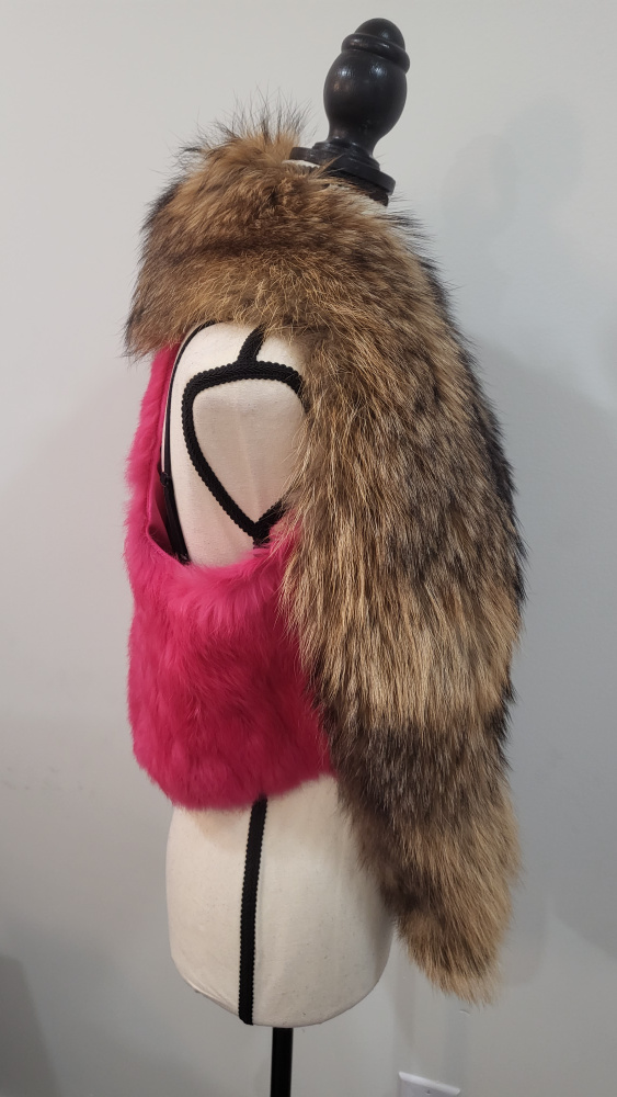 fur vest - photo 3