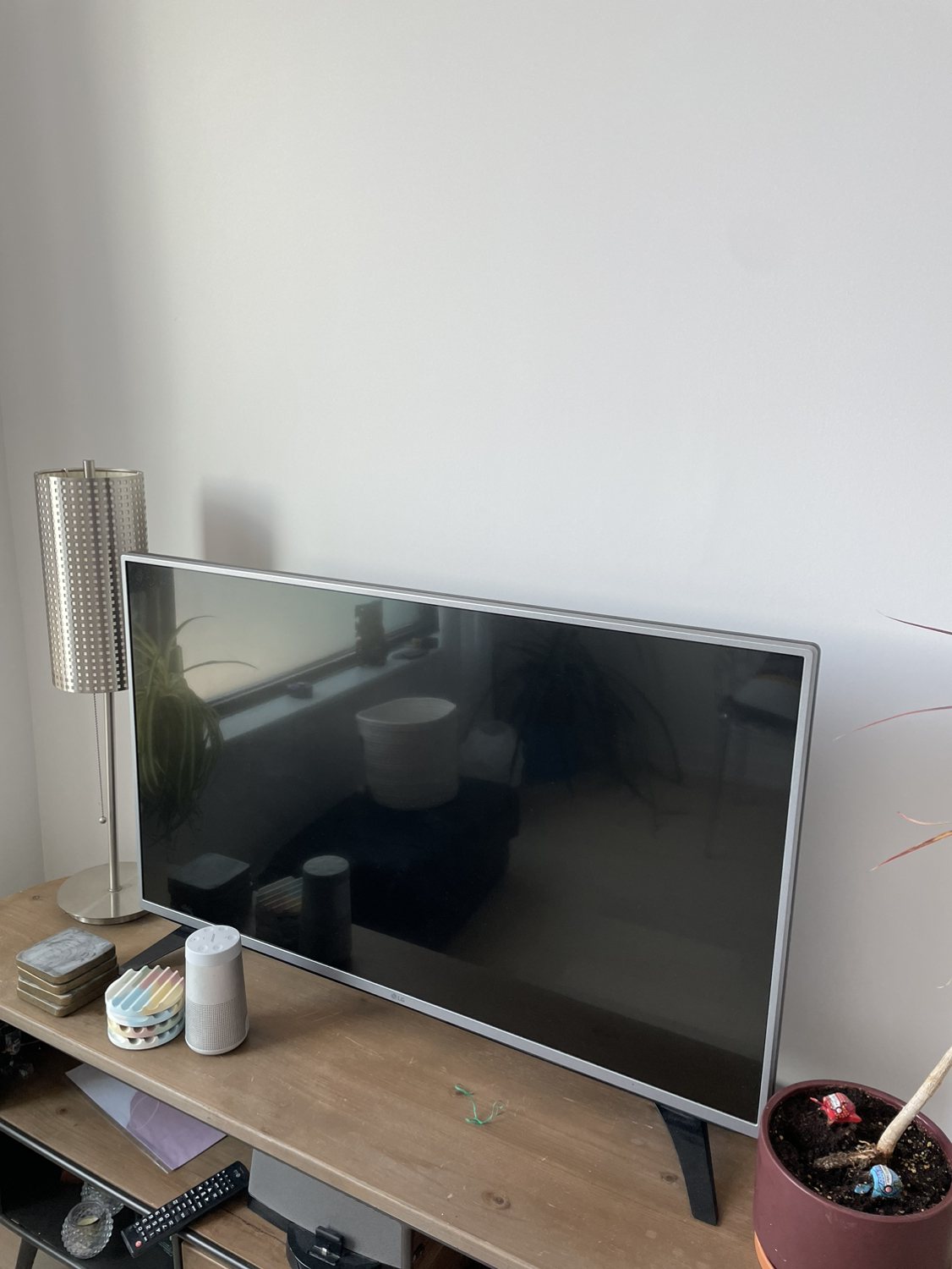 LG 43” LED tv