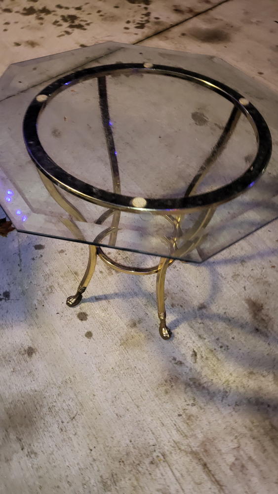 glass table - photo 2