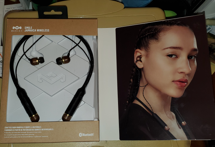 GIVEN - smile Jamaica wireless Bluetooth earphones #freecycle image indicator(3)