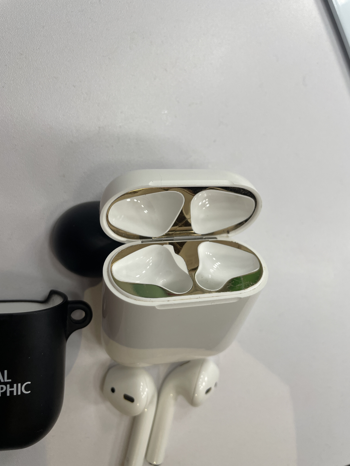 Airpod with case - photo 2