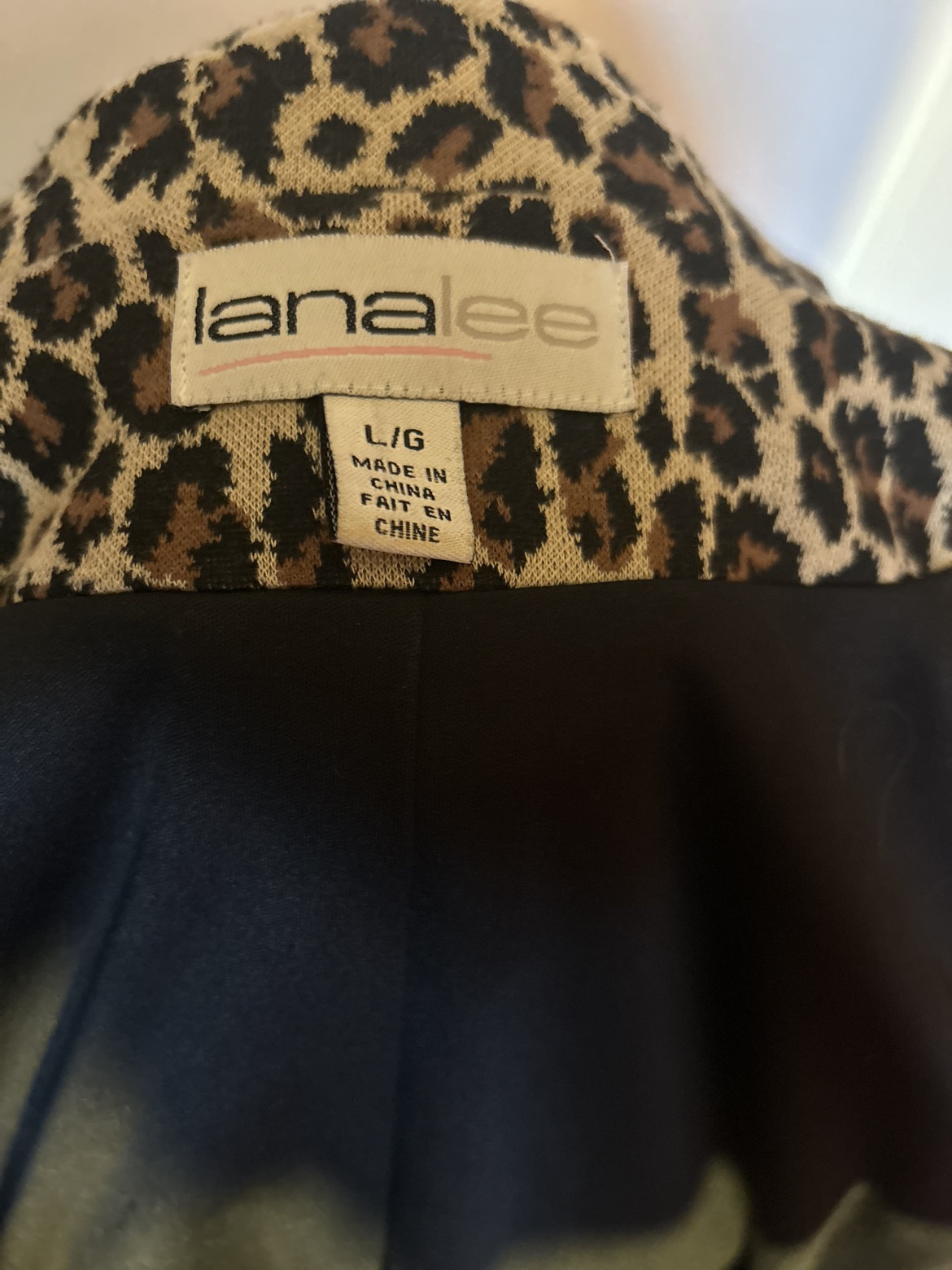 Leopard print blazer size large - photo 4