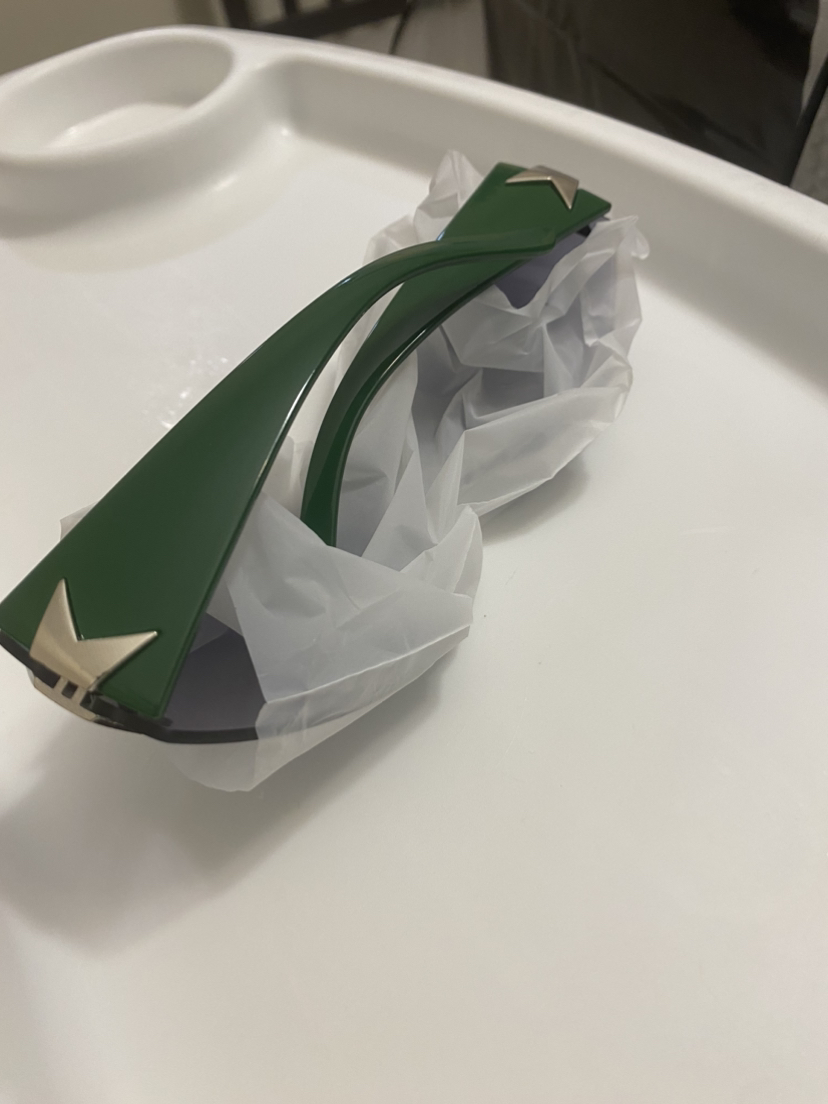 Sunglasses thumbnail