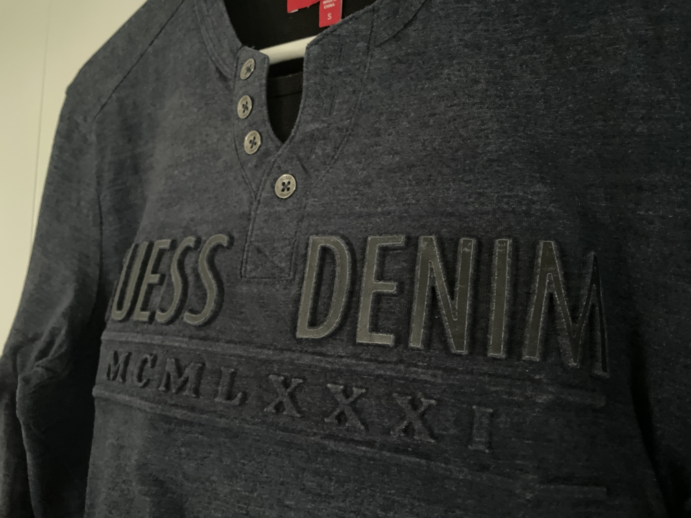GUESS Sweatshirt | 3D Letter Print #freecycle - photo 3