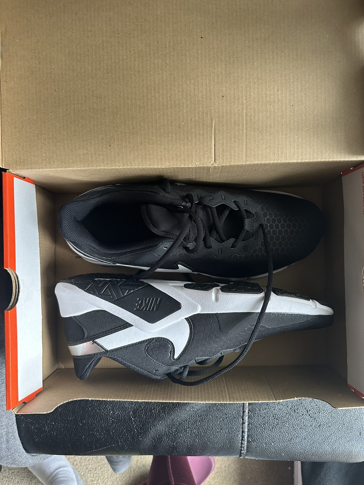 Nike runners - brand new in box - photo 3