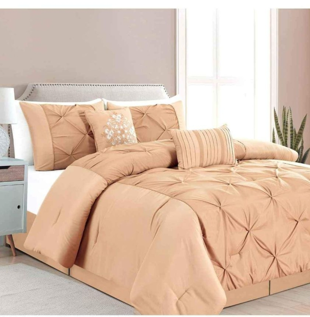 *BRAND NEW* Modern Luxurious Bedding Set