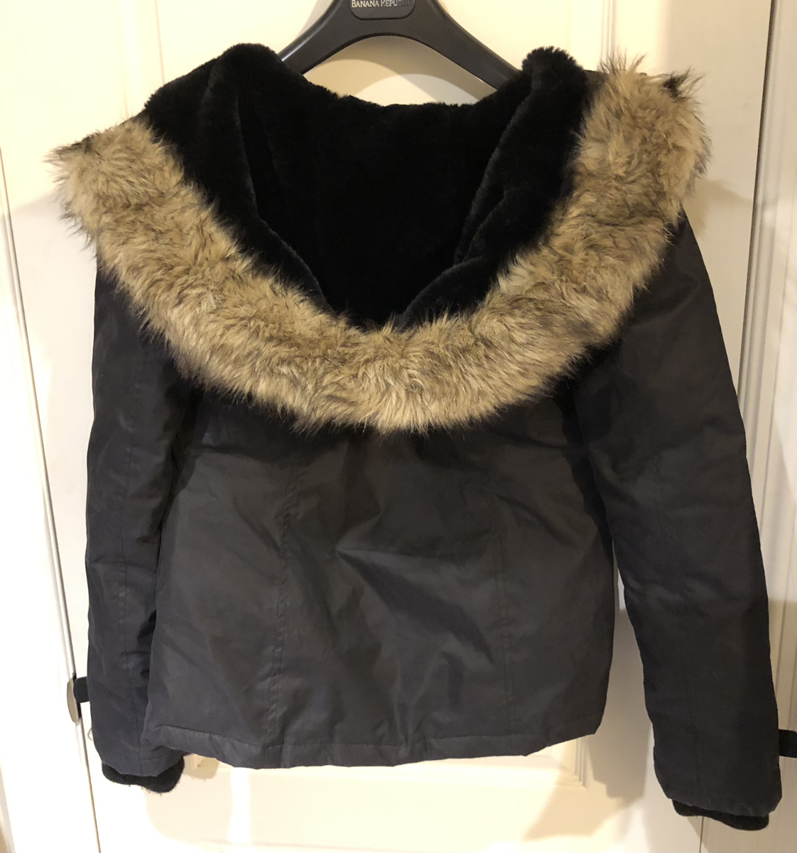 Women’s Aritzia TNA Summit Parka + Free TNA Top - photo 4
