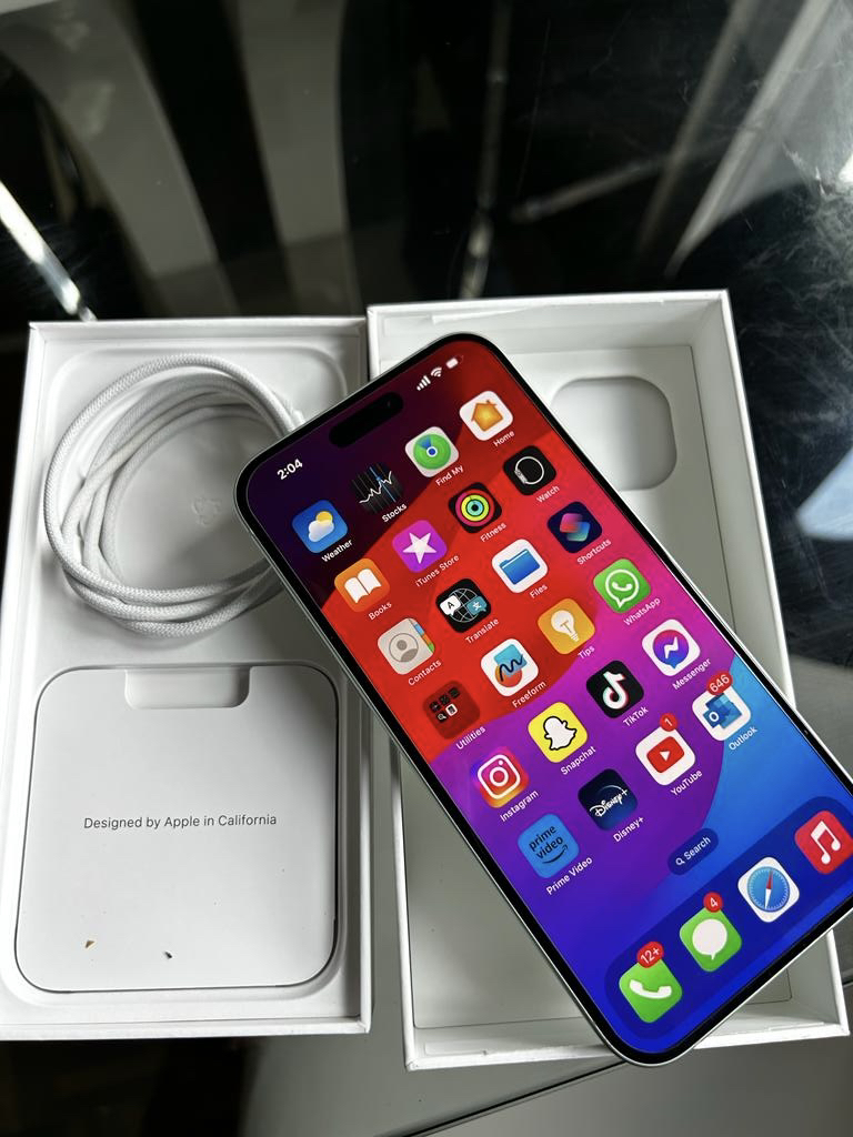 iPhone 15 Plus - photo 3