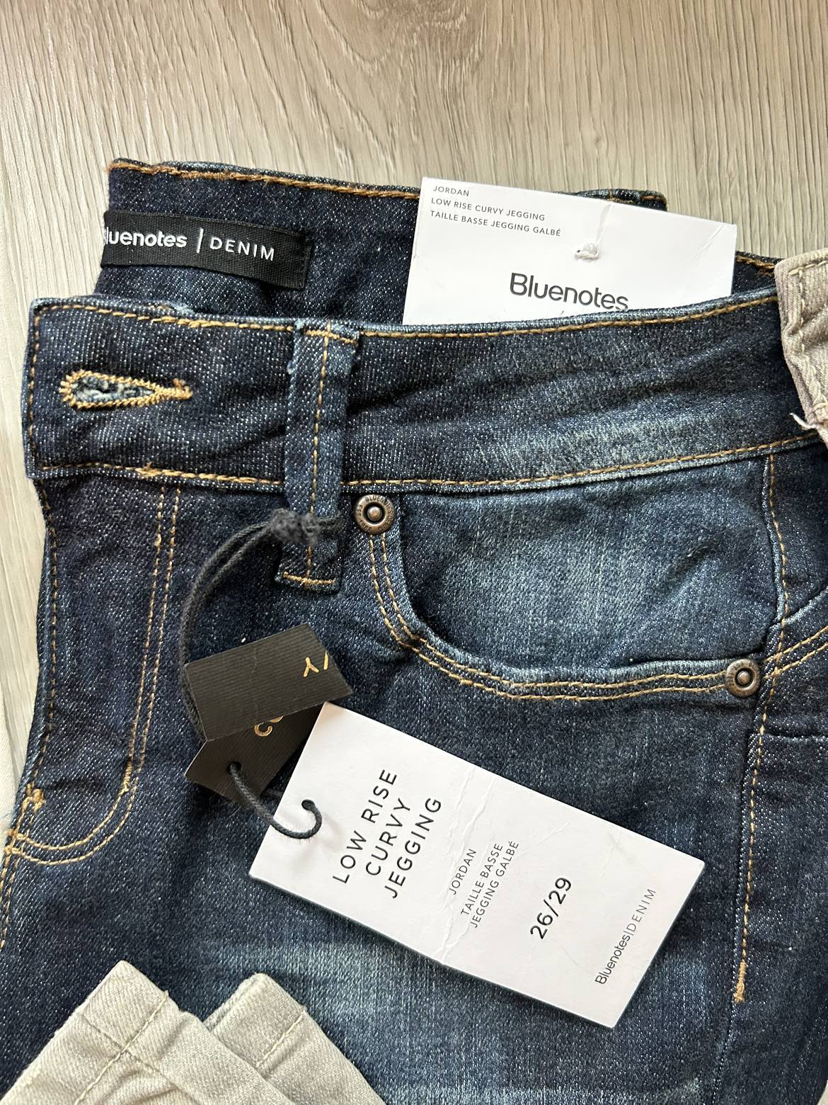 Jeans bundle image indicator(4)
