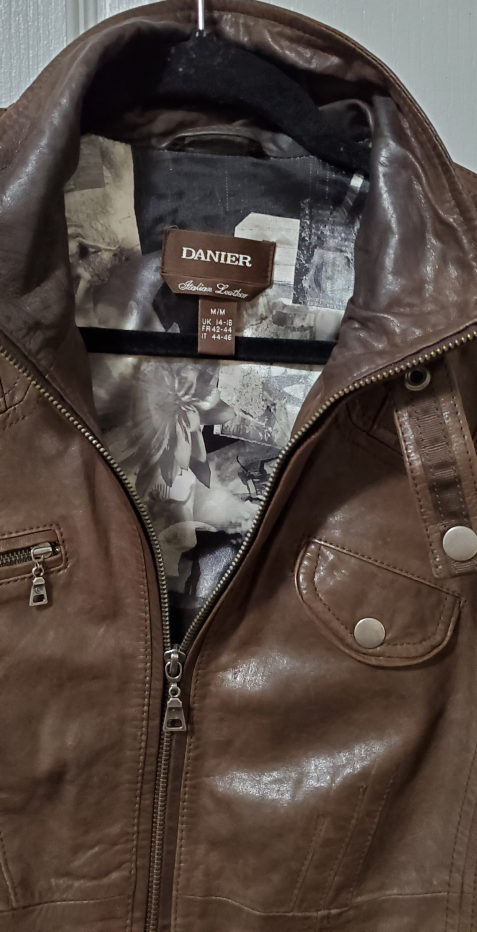 Danier Leather Woman's Jacket [M] image indicator(2)