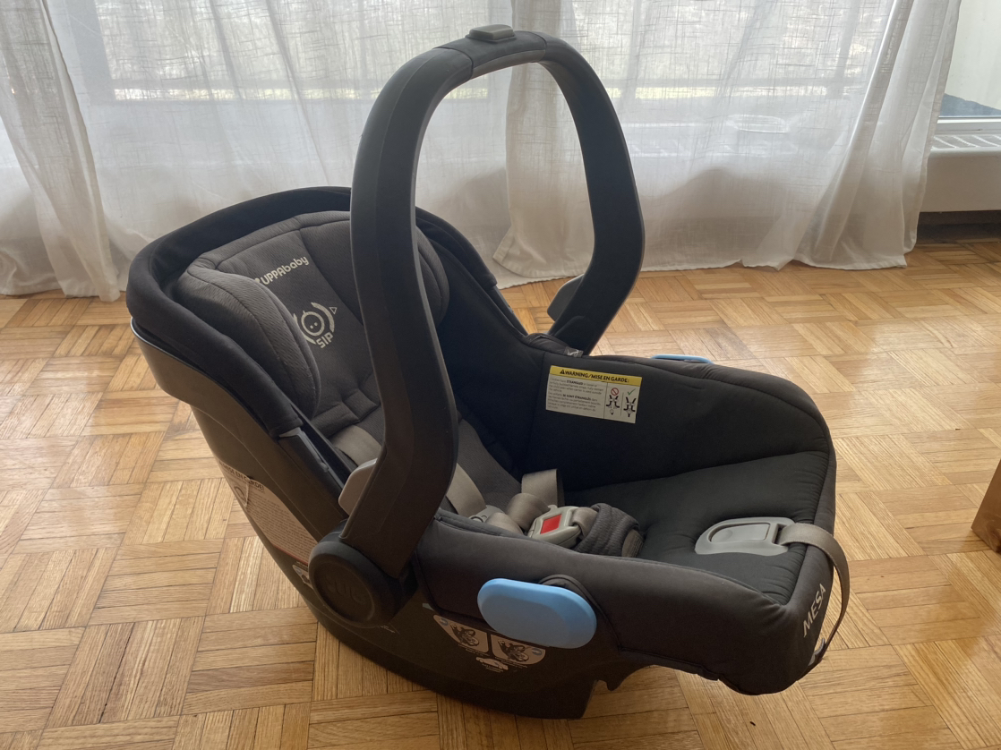 UPPAbaby car seat with base - photo 4