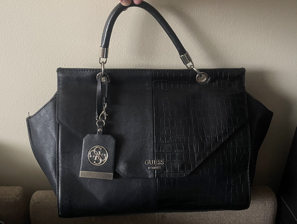 Guess purse thumbnail