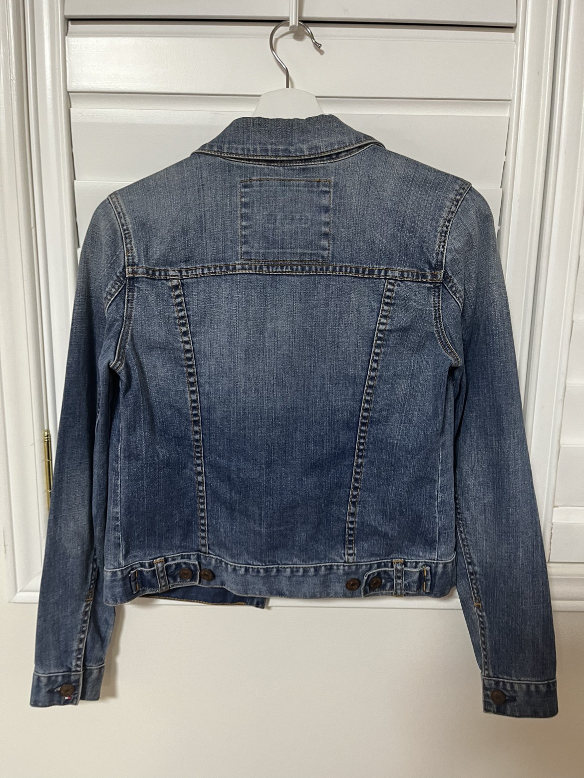 Tommy Hilfiger denim jacket image indicator(4)