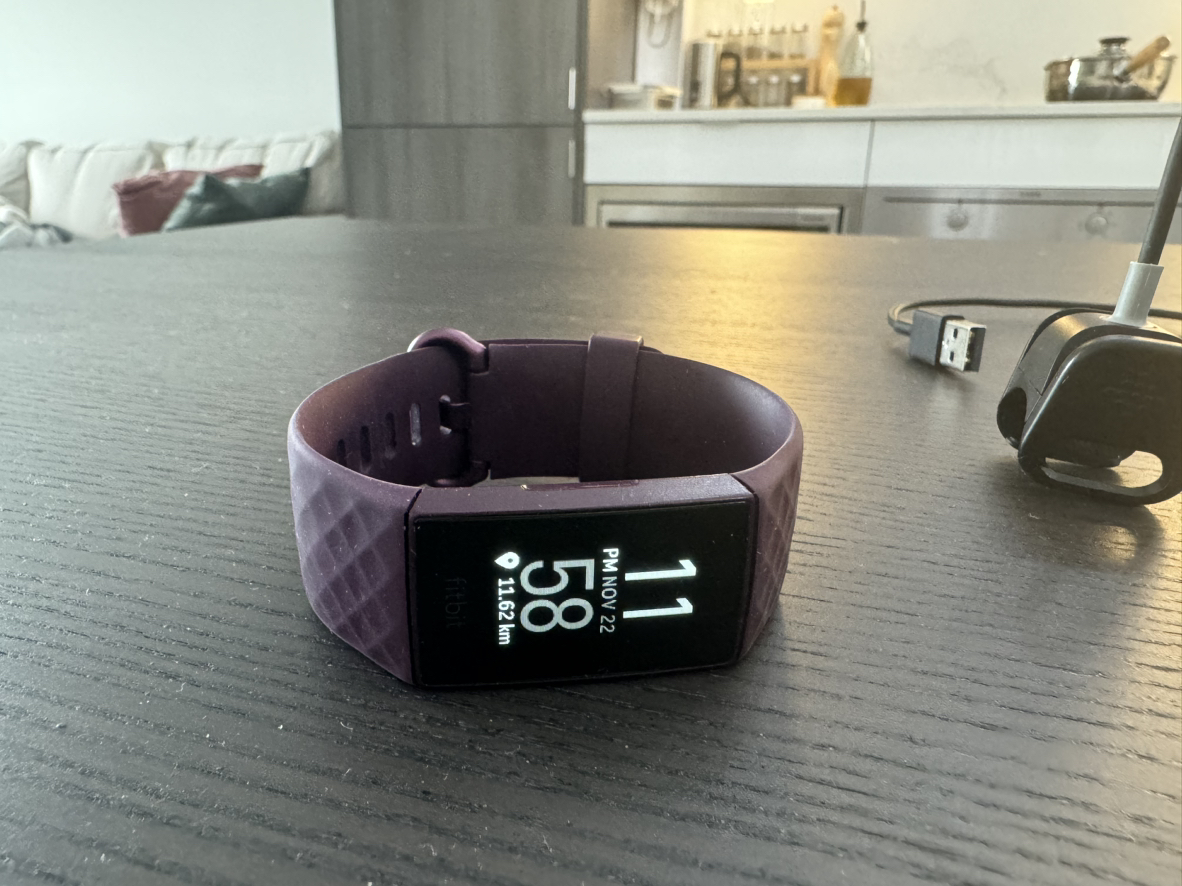 Fitbit charge 4 thumbnail