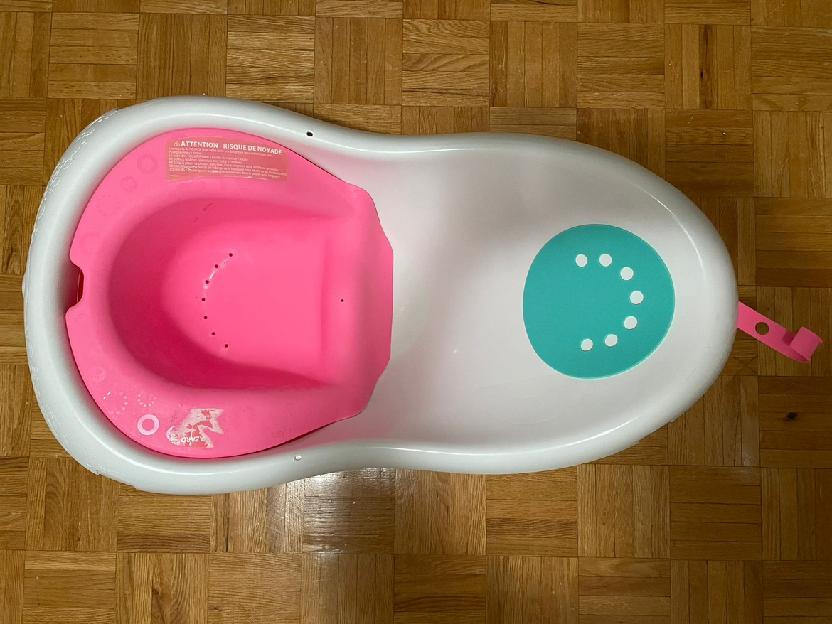 Fisher-Price Baby to Toddler Bathtub thumbnail