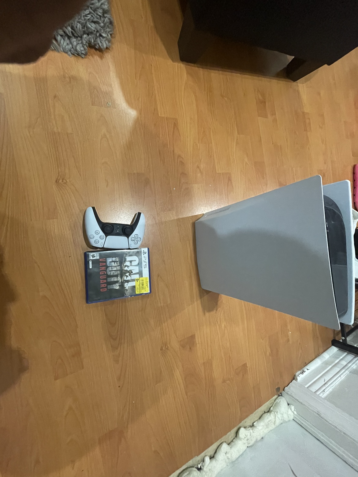 PlayStation 5 console and controller. - photo 2